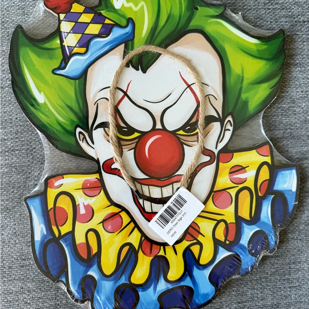 Amazon Colorful joker Clown Face Holiday Decor door hanger new wood 14”x11”